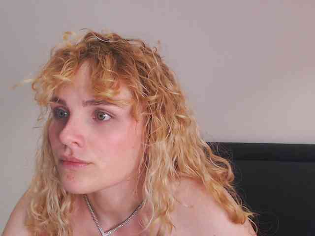 AnnaEvv webcam