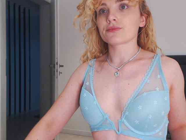 AnnaEvv webcam