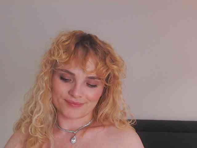 AnnaEvv webcam
