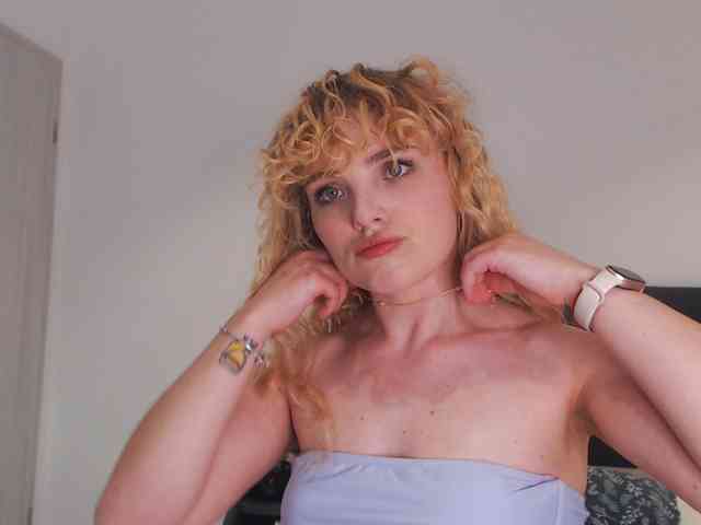 AnnaEvv webcam