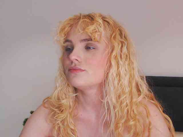 AnnaEvv webcam