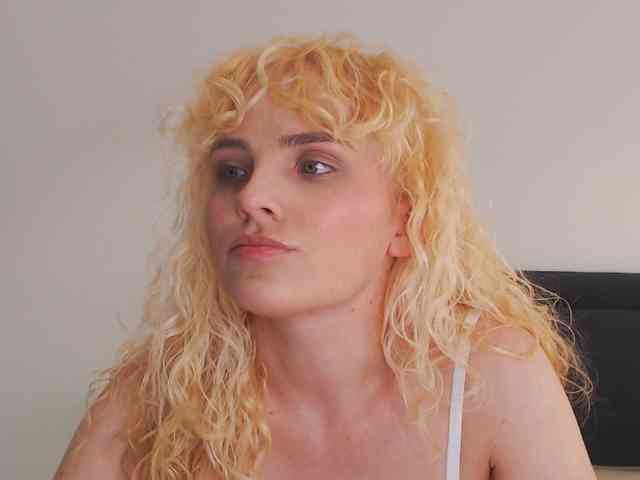 AnnaEvv webcam