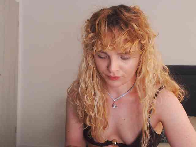 AnnaEvv webcam