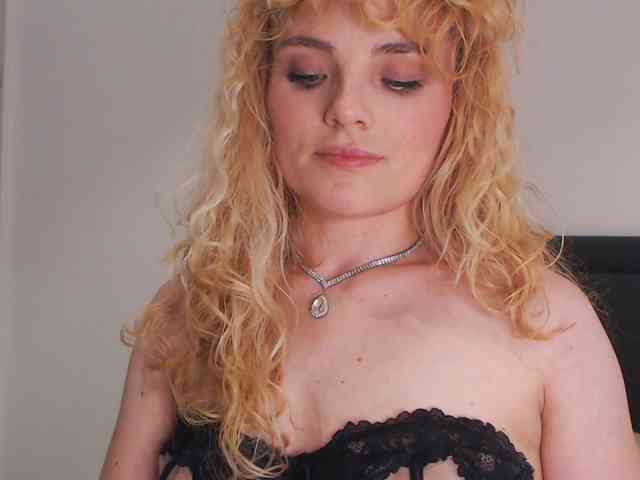 AnnaEvv webcam