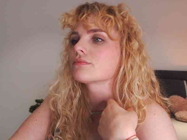 AnnaEvv webcam
