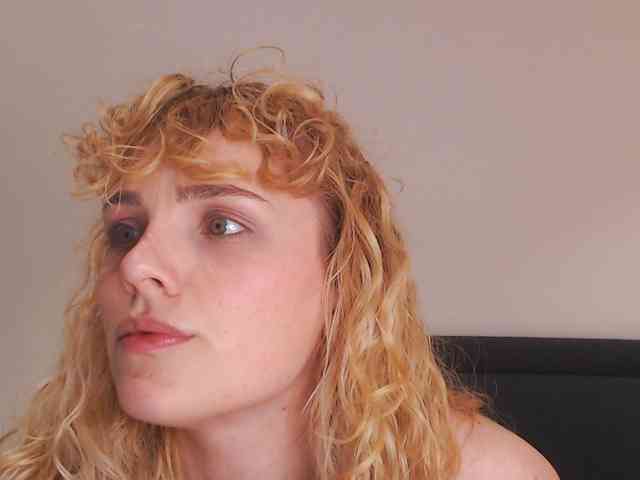 AnnaEvv webcam
