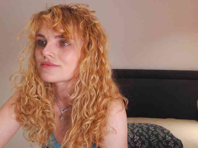 AnnaEvv webcam
