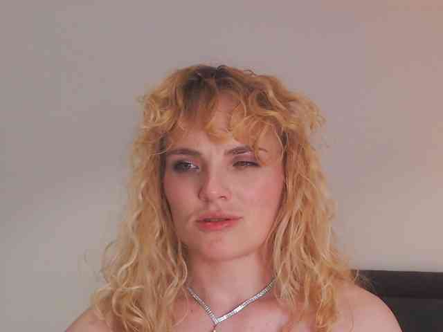 AnnaEvv webcam
