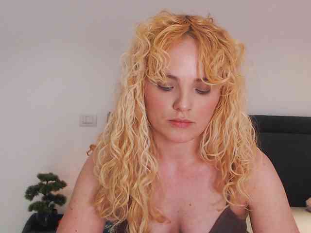 AnnaEvv webcam