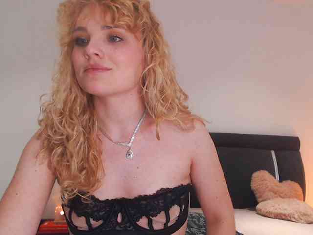 AnnaEvv webcam