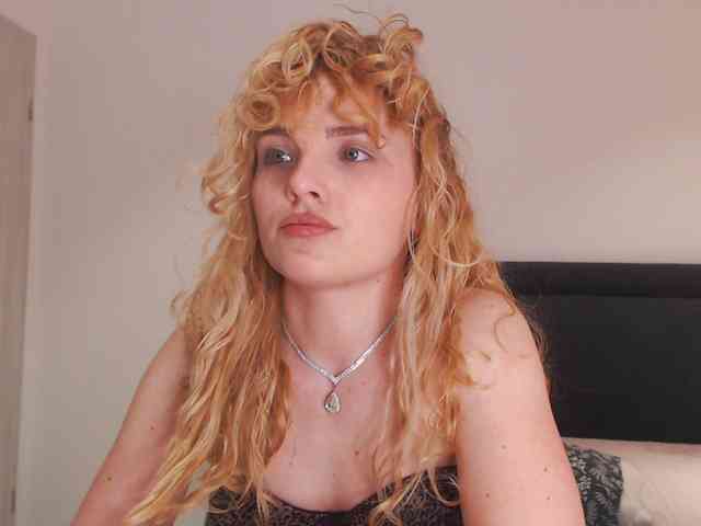 AnnaEvv webcam