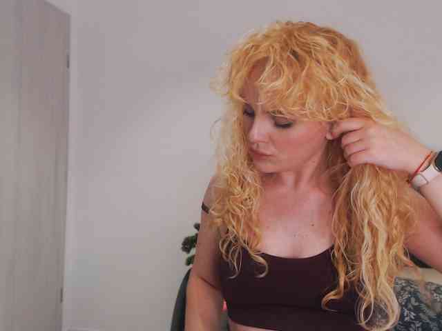 AnnaEvv webcam