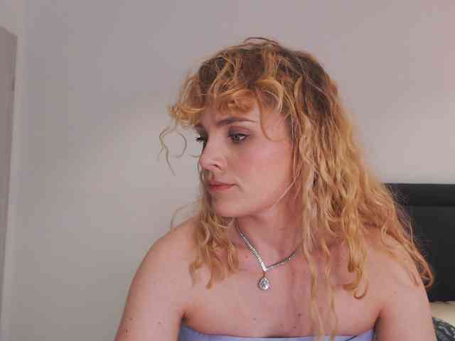 AnnaEvv webcam
