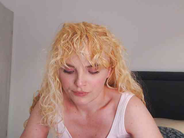 AnnaEvv webcam