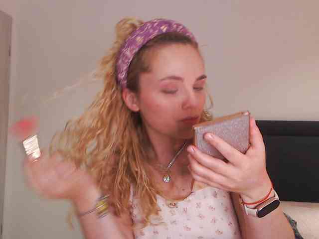 AnnaEvv webcam