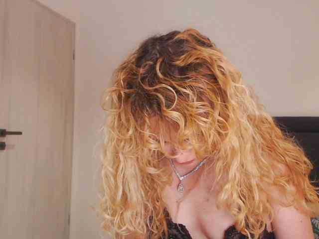 AnnaEvv webcam