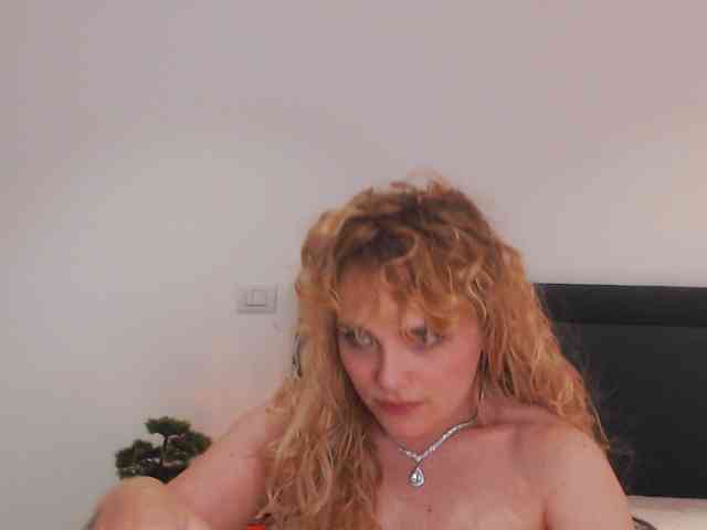 AnnaEvv webcam