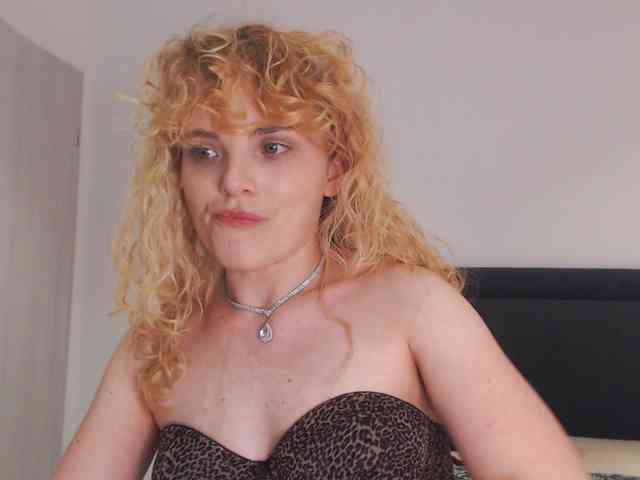 AnnaEvv webcam