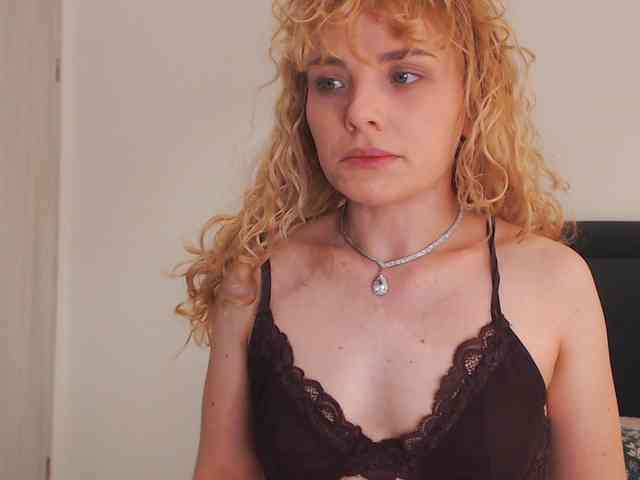AnnaEvv webcam