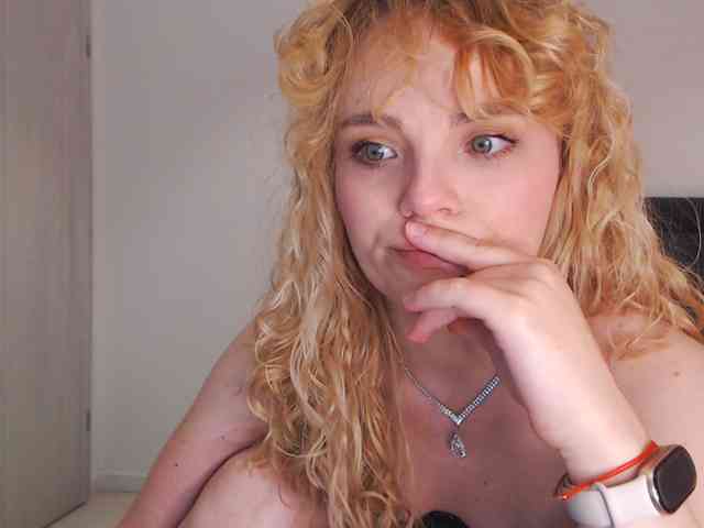 AnnaEvv webcam