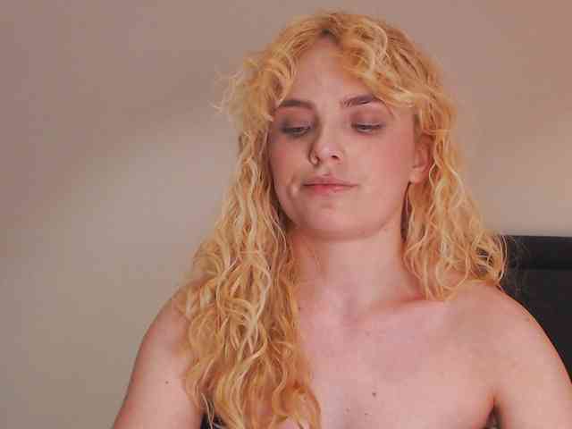 AnnaEvv webcam
