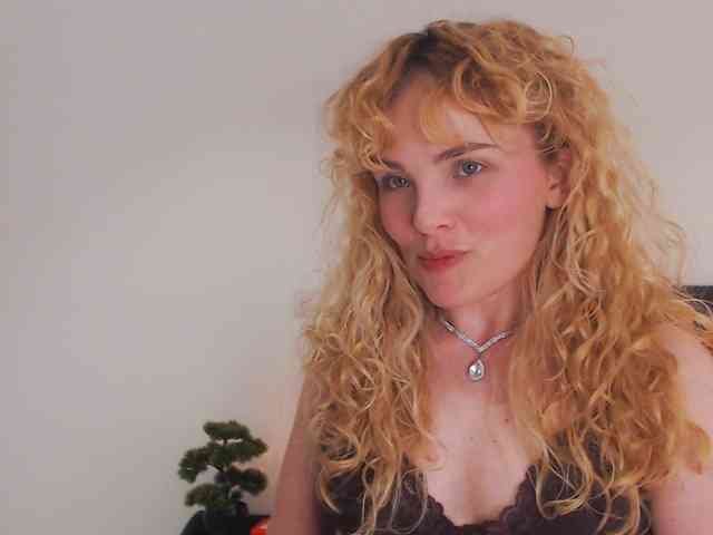 AnnaEvv webcam
