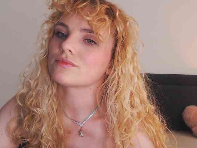 AnnaEvv webcam