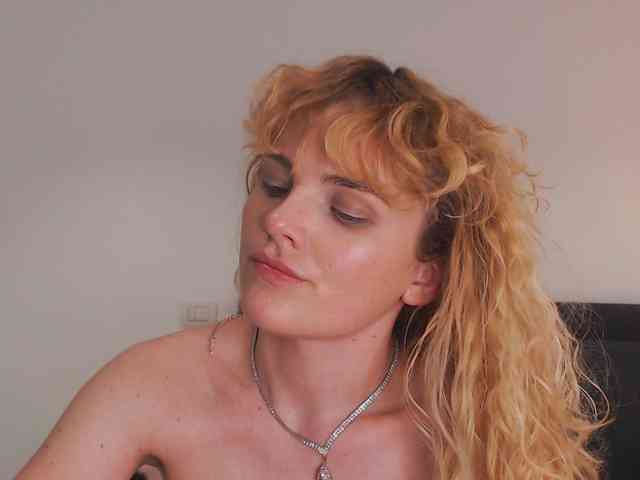 AnnaEvv webcam