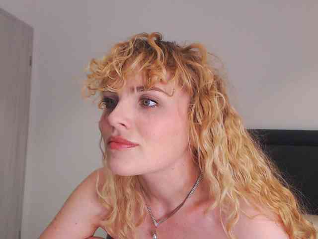 AnnaEvv webcam