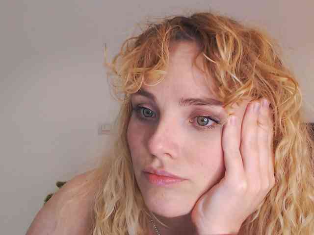 AnnaEvv webcam