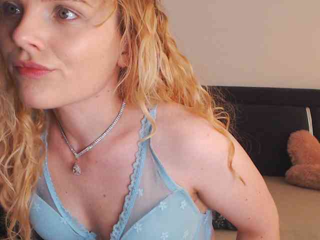 AnnaEvv webcam