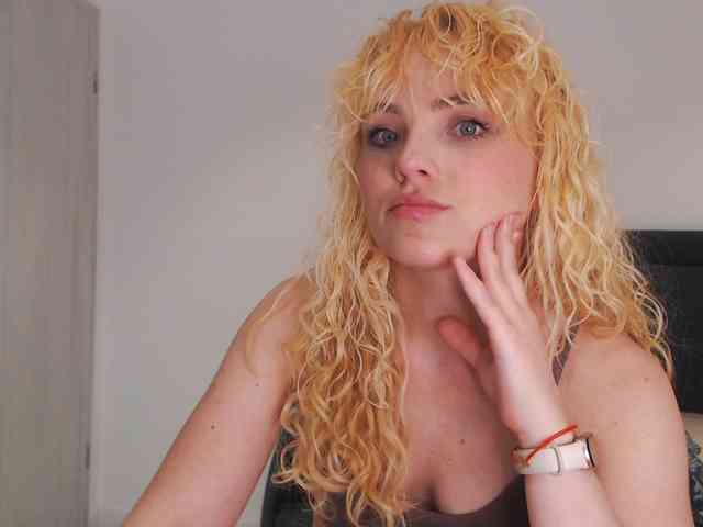 AnnaEvv webcam