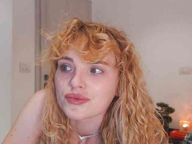 AnnaEvv webcam