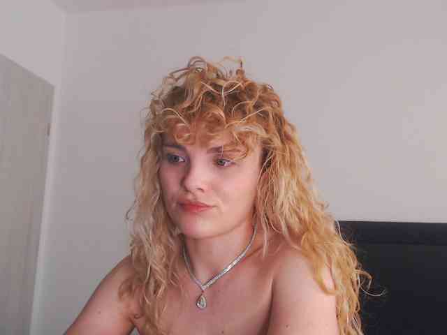 AnnaEvv webcam