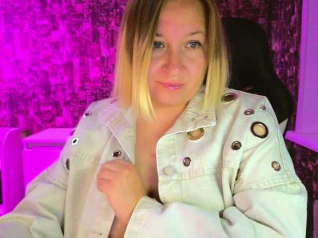 sarakatherin live cam on BongaCams