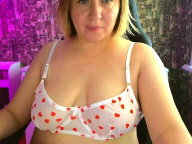 sarakatherin live cam on BongaCams