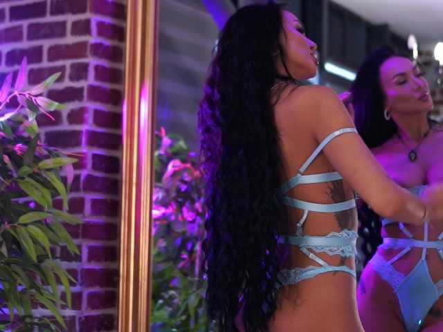 DoctorYangg live cam on BongaCams