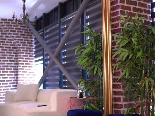 DoctorYangg live cam on BongaCams