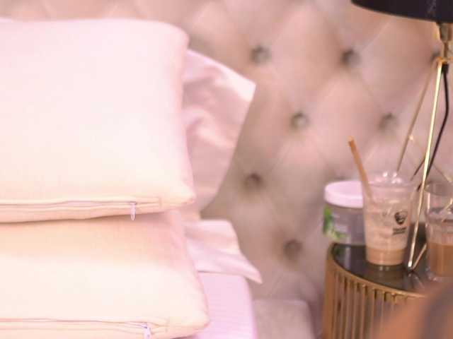 DoctorYangg live cam on BongaCams