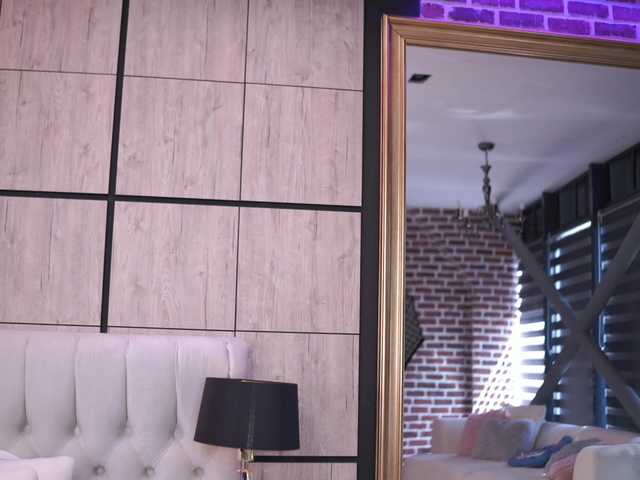 DoctorYangg live webcam show