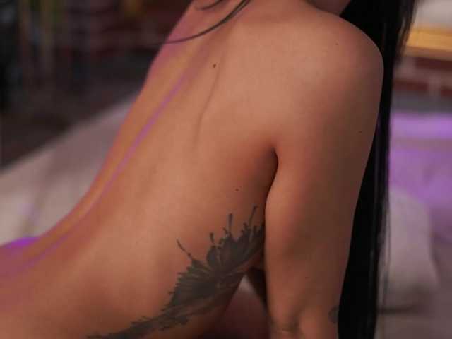 DoctorYangg live cam on BongaCams