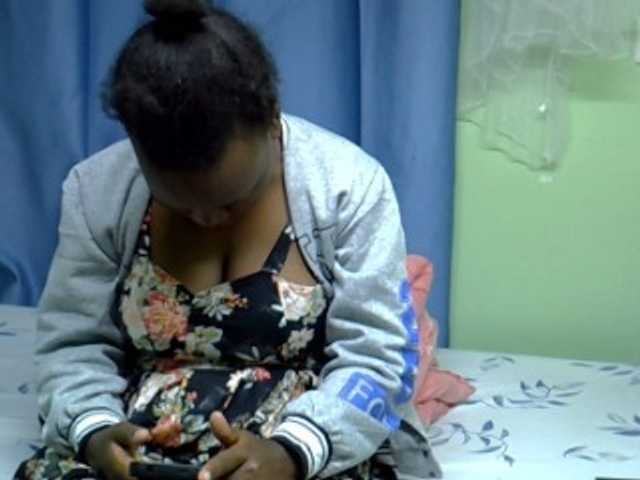 Sexxyboobies23 live webcam show