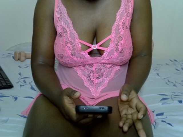 Sexxyboobies23 live cam on BongaCams