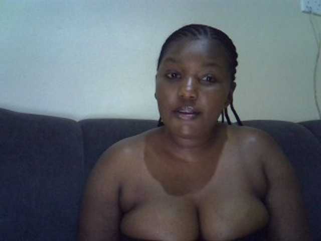 Prettblossome1 live cam on BongaCams