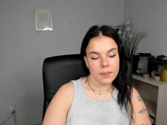 JustNessa live cam on BongaCams