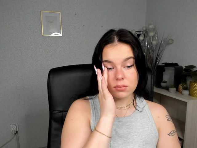 JustNessa live cam on BongaCams