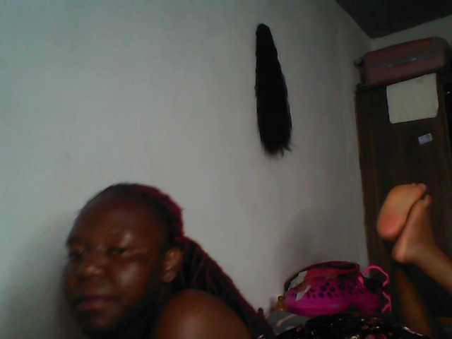 Cutequinebony live cam on BongaCams