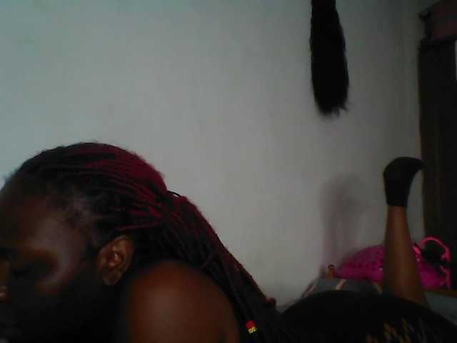 Cutequinebony live cam on BongaCams