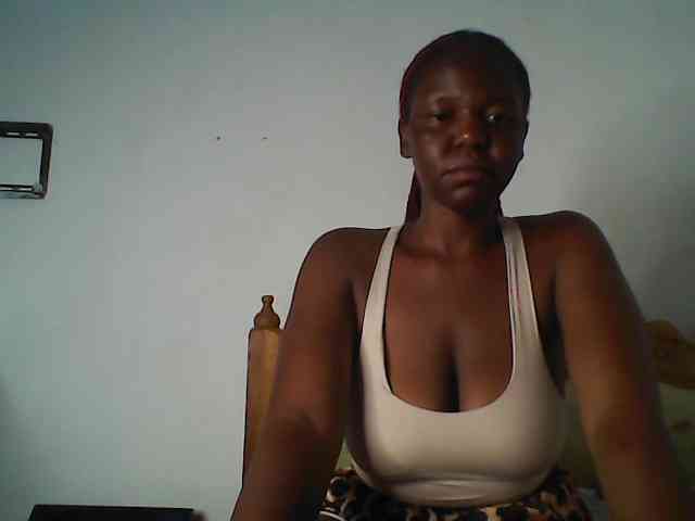 Cutequinebony webcam