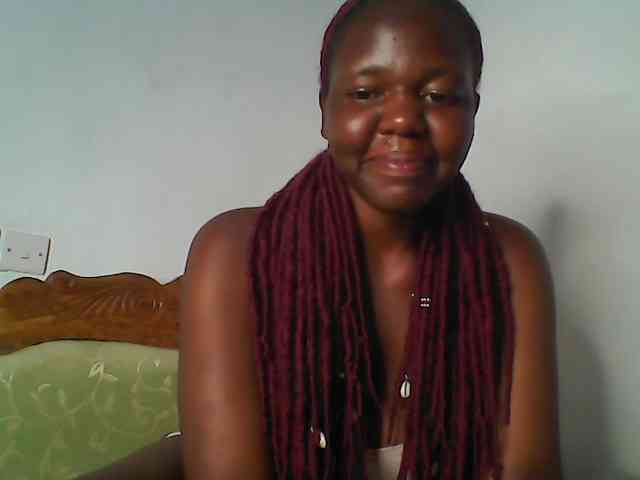 Cutequinebony webcam